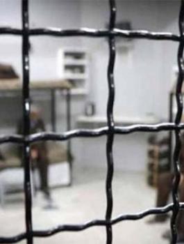 الاسرى في السجون