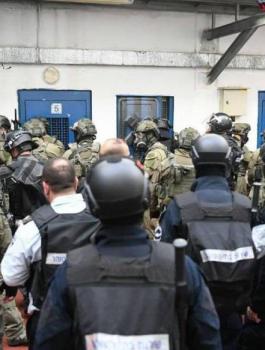 الاسرى والسجون