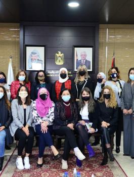 غنام ومنتدى سيدات الاعمال