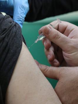 اسرائيل ولقاحات ضد كوررونا