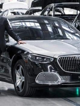 مرسيدس تحتفل بصناعة السيارة رقم 50 مليون