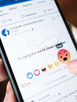 استخدام فيسبوك في فلسطين