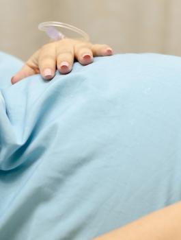 وفاة سيدة حامل في الخليل