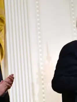 كوشنير والتطبيع