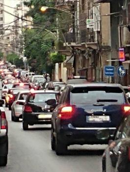 لبناني وفلسطين