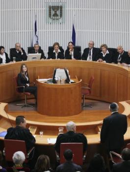 المحاكم الاسرائيلية والجنائية الدولية