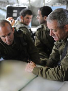 غانتس والجيش الاسرائيلي وحزب الله