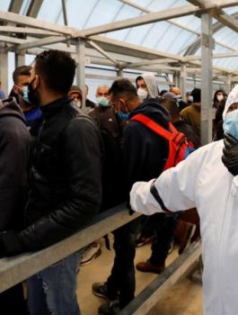 تطعيم العمال الفلسطينيين في اسرائيل