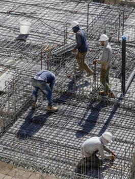 وفاة عامل فلسطيني خلال عمله في الداخل المحتل