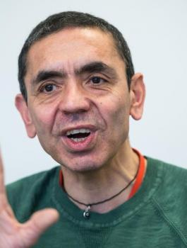 مكتشف لقاح فيروس كورونا