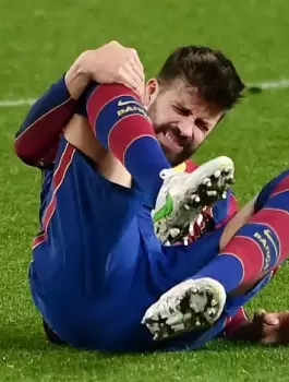 بيكيه والاصابة وبرشلونة