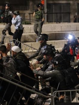 الاعتداءات الاسرائيلية في القدس