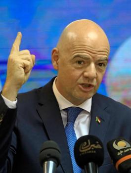 رئيس الفيفا وفرق السوبر الاوروبية