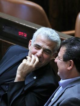 يائير لابيد وايمن عودة
