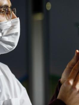 فايزر واسرائيل