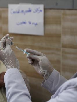 تطعيم كوادر تعليمية في الضفة الغربية