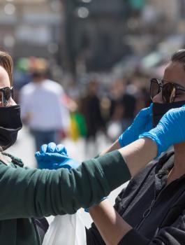 اسرائيل والكمامة واللقاح ضد فيروس كورونا