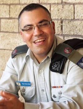 افيخاي ادرعي والجواسيس