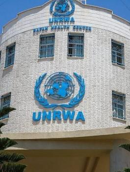 ابو هولي واللاجئيين الفلسطييين في الضفة الغربية