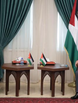 عباس والصفدي