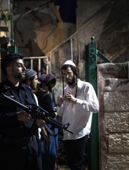 المستوطنون في حي الشيخ جراح