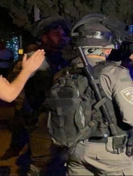 جريح او جراح.jpg