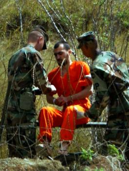 شاب فلسطيني معتقل في غوانتانامو