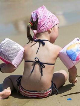 وفاة طفلة وحيدة لاهلها غرقا في بحر غزة