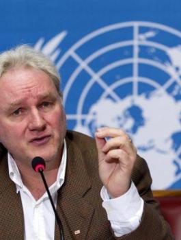 حماس ومدير عمليات اونروا