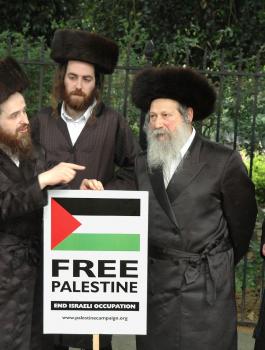 يهودي متدينون ينظمون تظاهرات ضد اسرائيل في لندن