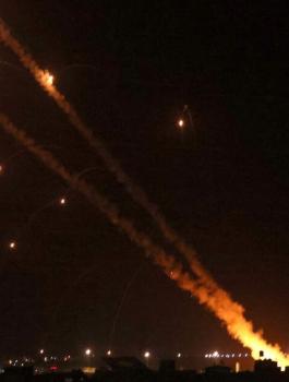 اطلاق الصواريخ من قطاع غزة