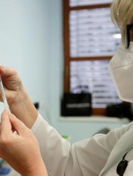 اسرائيل ولقاحات