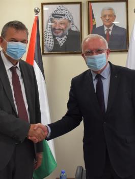 وزير الخارجية الفلسطيني وانروا