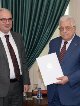 عباس وسلطة النقد