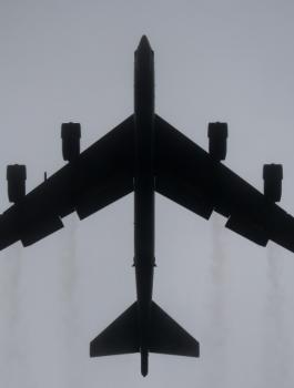 القاذفة الامريكي ب 52