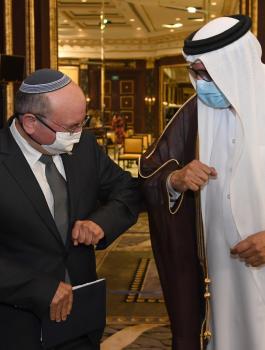 السفير البحريني في اسرائيل