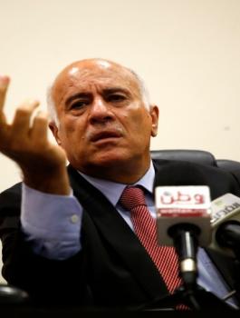 اصابة جبريل الرجوب بفيروس كورونا