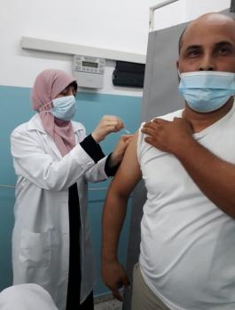 التطعيم ضد كورونا في غزة