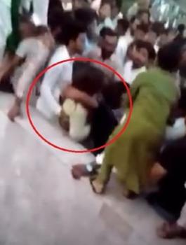 الاعتداء على فتاة في باكستان