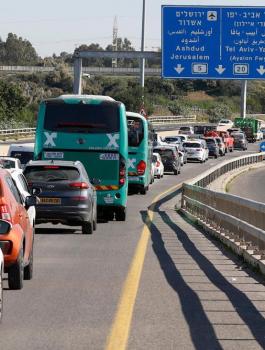 الاغلاق المفروض على الضفة الغربية