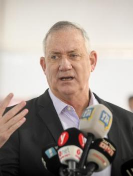 غانتس واسرائيل