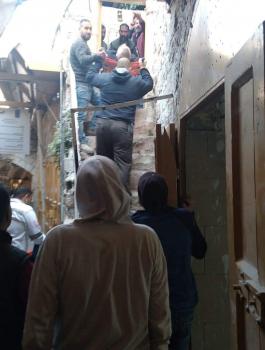 اصابة مواطنين برصاص مسلحين في  الخليل