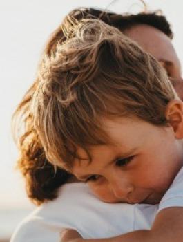 الاحسان الى الوالدين