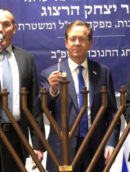 الرئيس الاسرائيلي في الحرم الابراهيمي الشريف