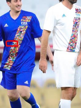 لاعب سعودي وعلم الاحتلال