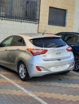 سرقة لوحات مركبات في رام الله