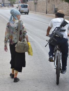 المستوطنون في الخليل