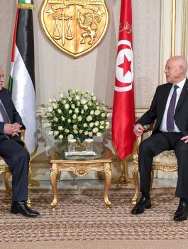 الرئيس عباس وتونس