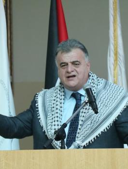 شاهر سعد والعمال الفلسطينيين