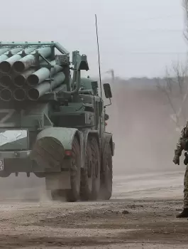 الجيش الروسي والاوكراني